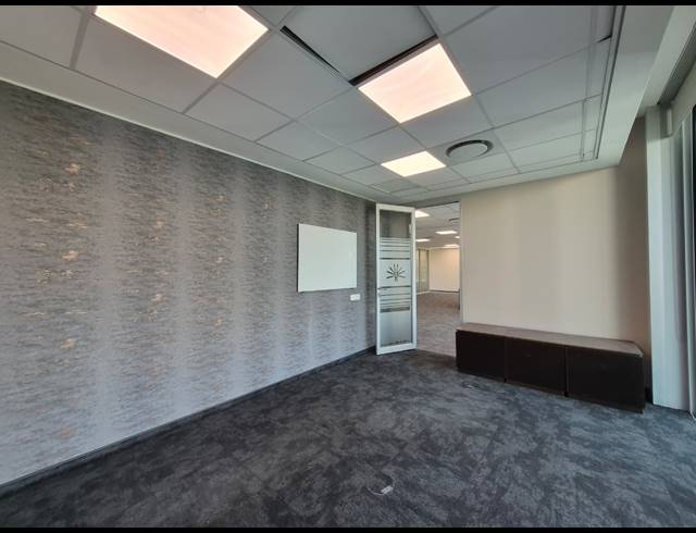 275M² OFFICE TO LET IN ILLOVO
